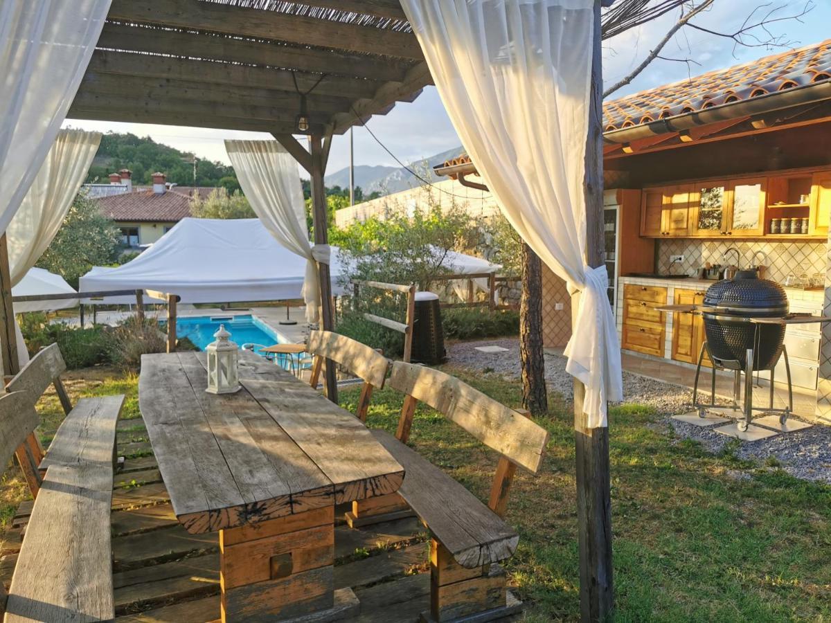 Cebron Family Estate Hotel Branik Exterior foto